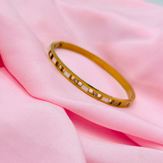 Molten Gold  Kada Bracelet