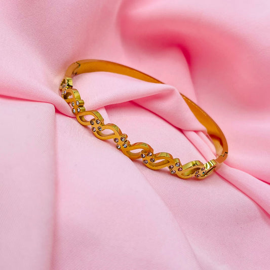 Gleam  Kada Bracelet