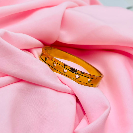 Golden Wonder Bracelet