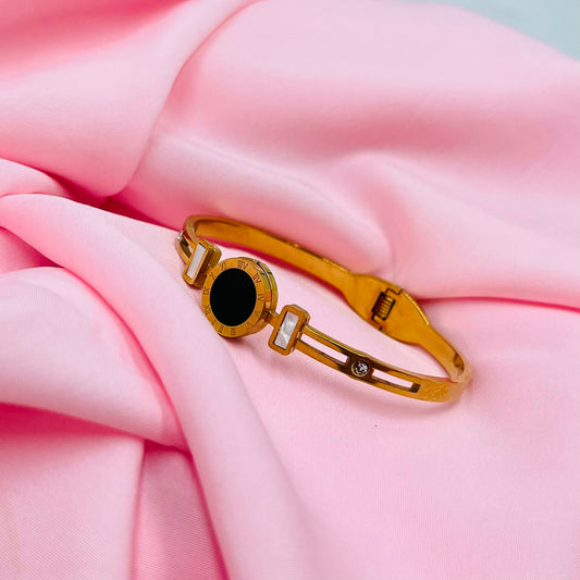 Majesty Bracelet