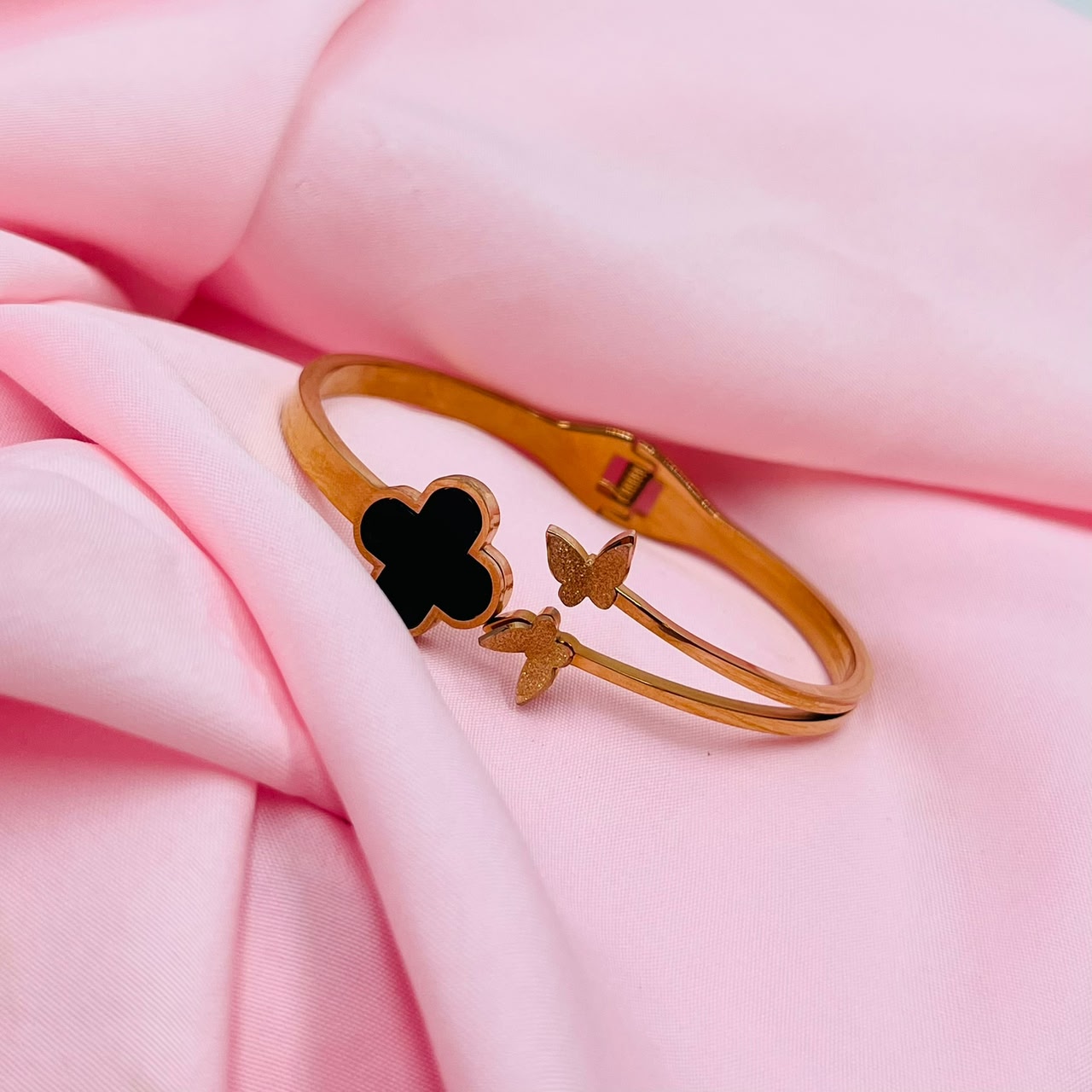 Golden Rosette Bracelet