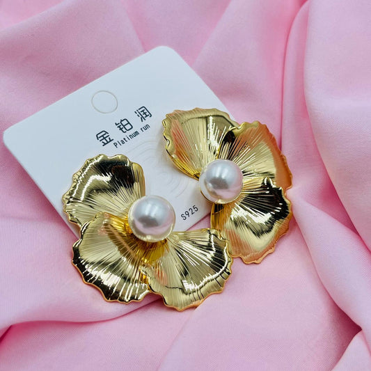 Golden Pearl Earrings