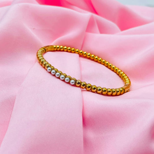 Minimal  Pearl Bracelet