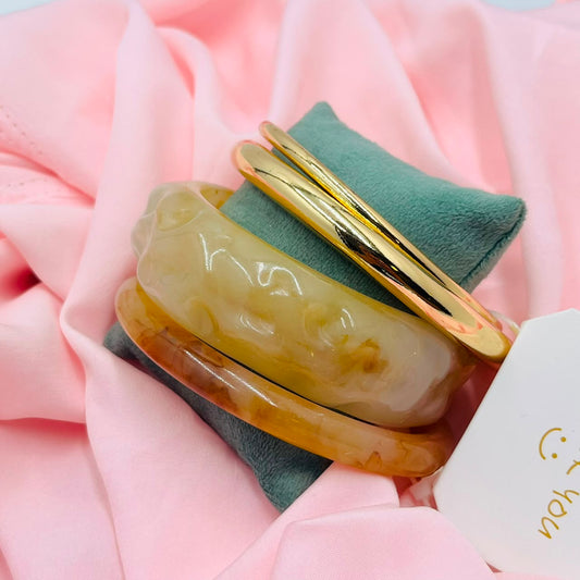 Crystal Bloom Resin Bracelet set Of 4