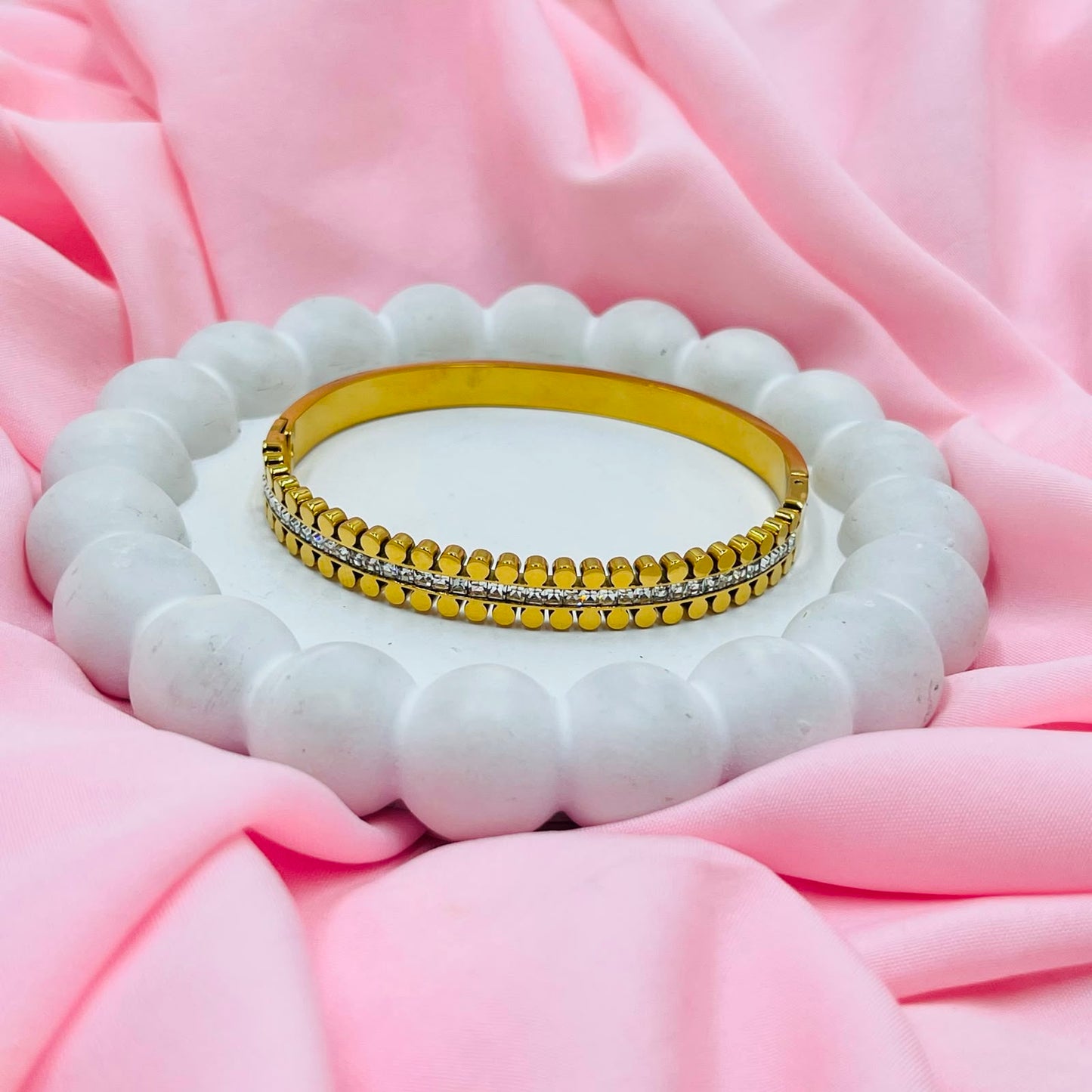 Noor Luxe Kada Bracelet