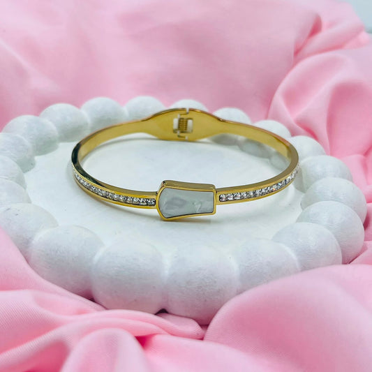 Central White Stone Bracelet