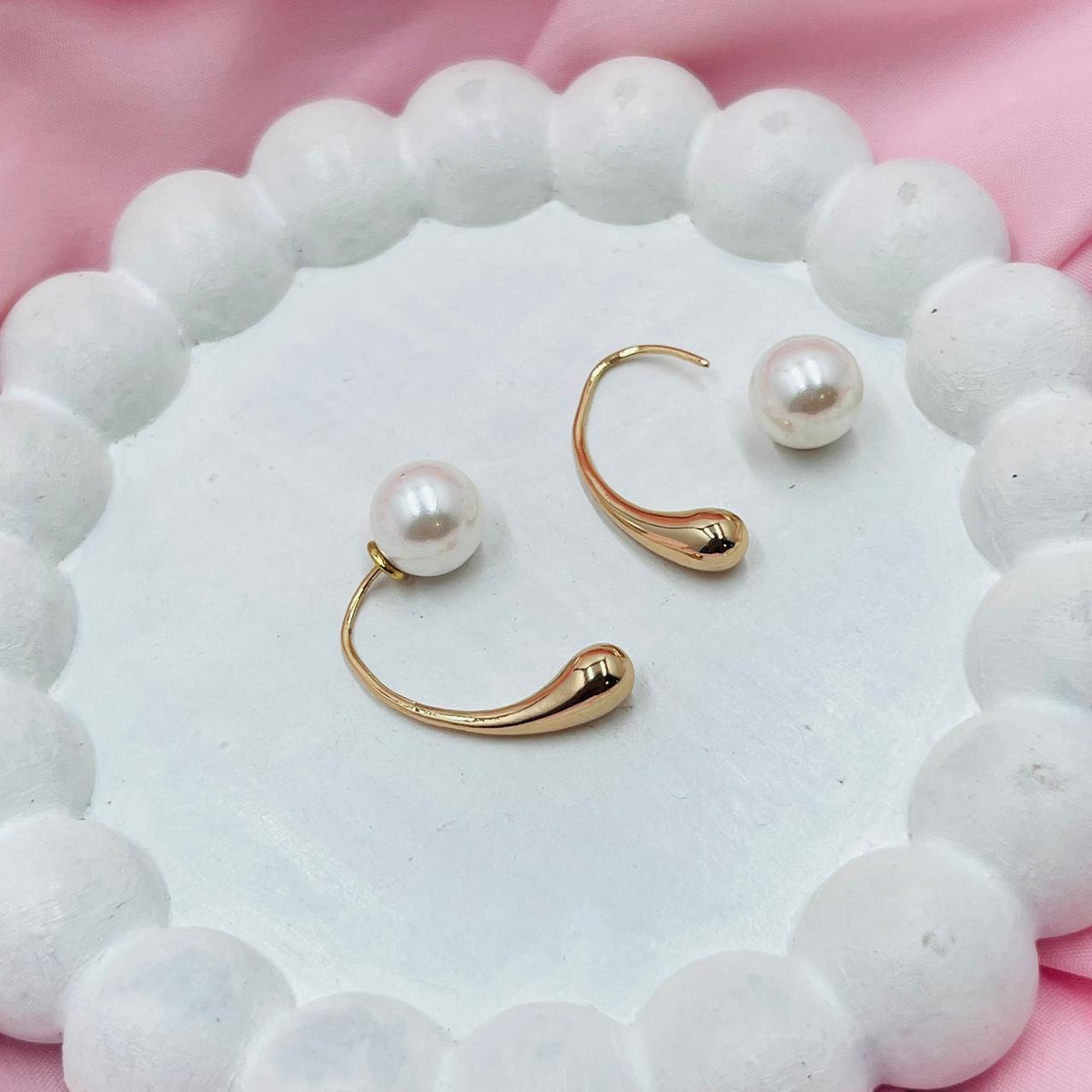 Mother Of Pearl Hoops Earrings- XUPING