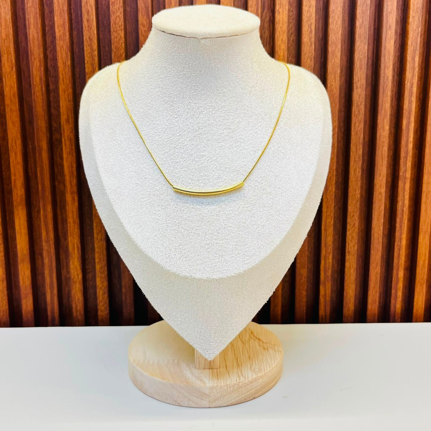 Curved Bar Necklace