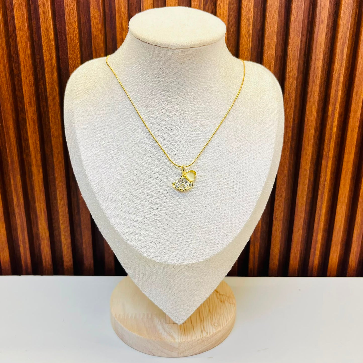 Eternal Shine Necklace