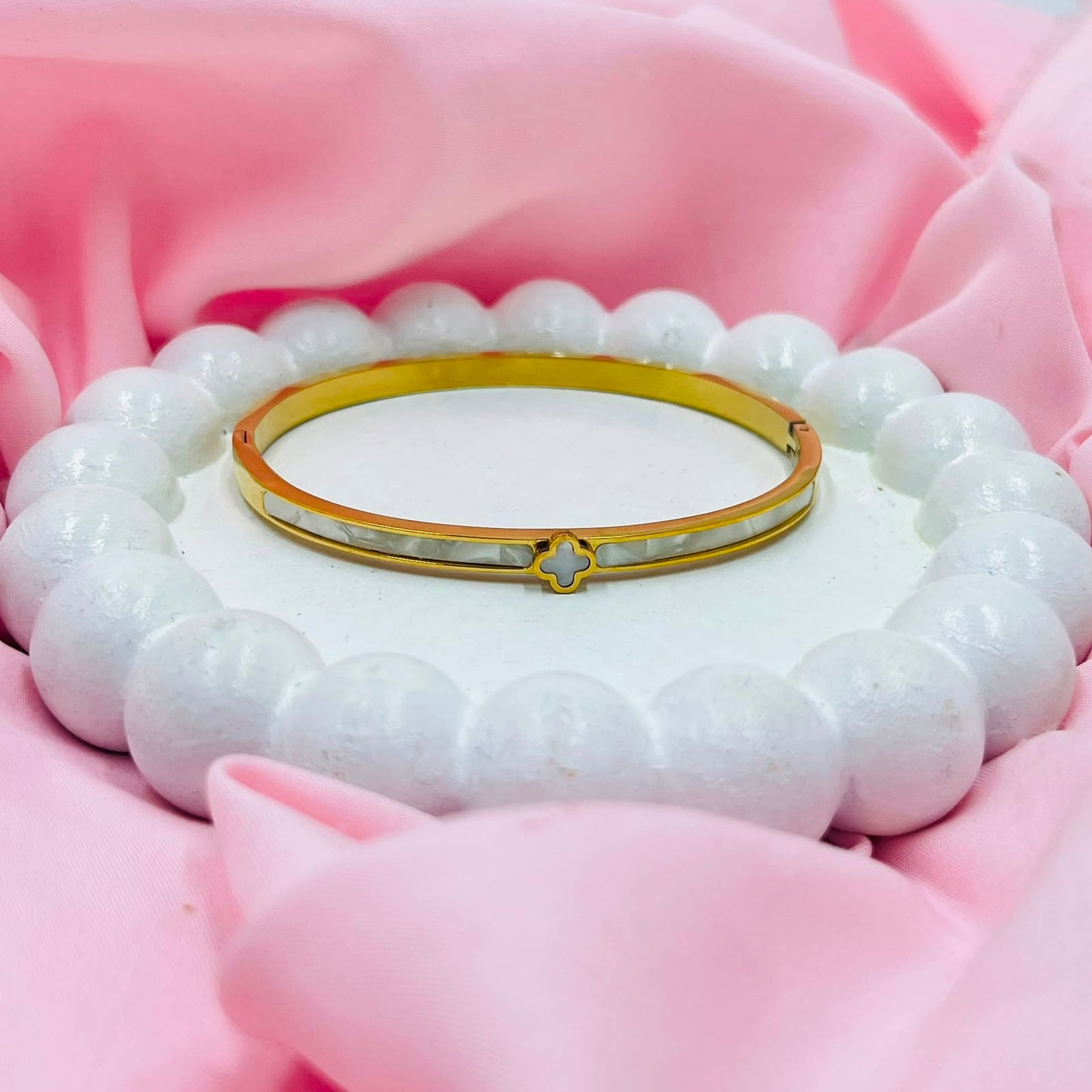 White Inlay Radiant Gold