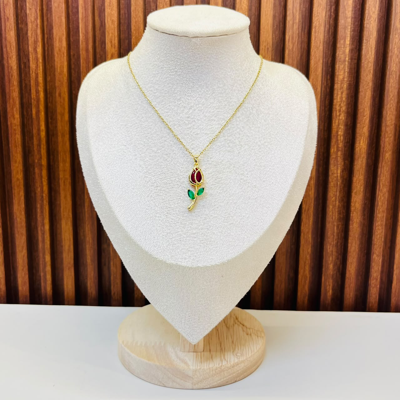 Red And Green Rose Necklace