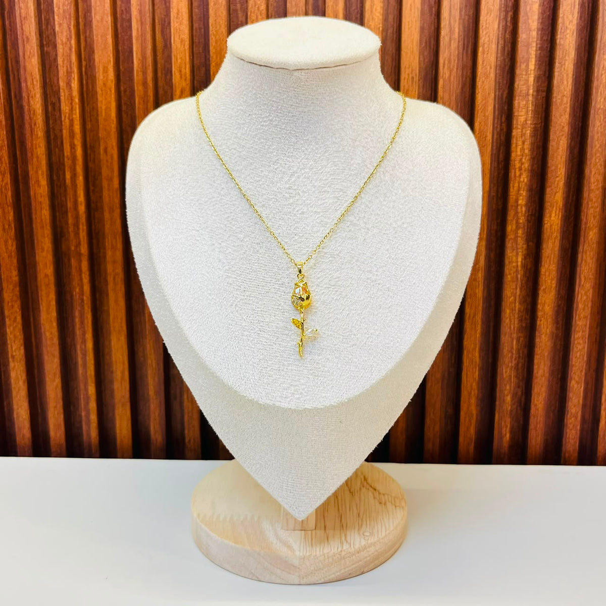 Floral  Anchor Chain