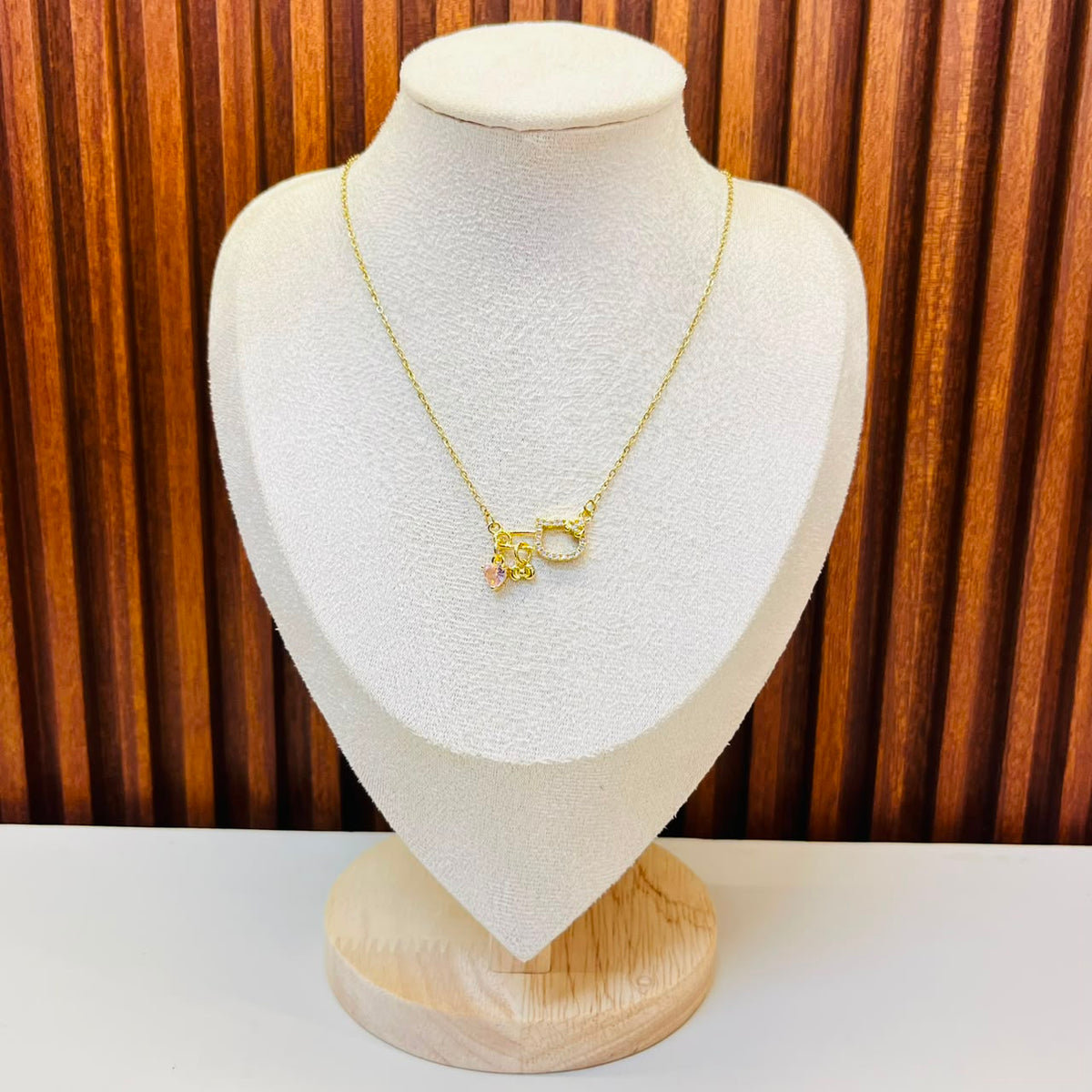 Dainty Aura Necklace