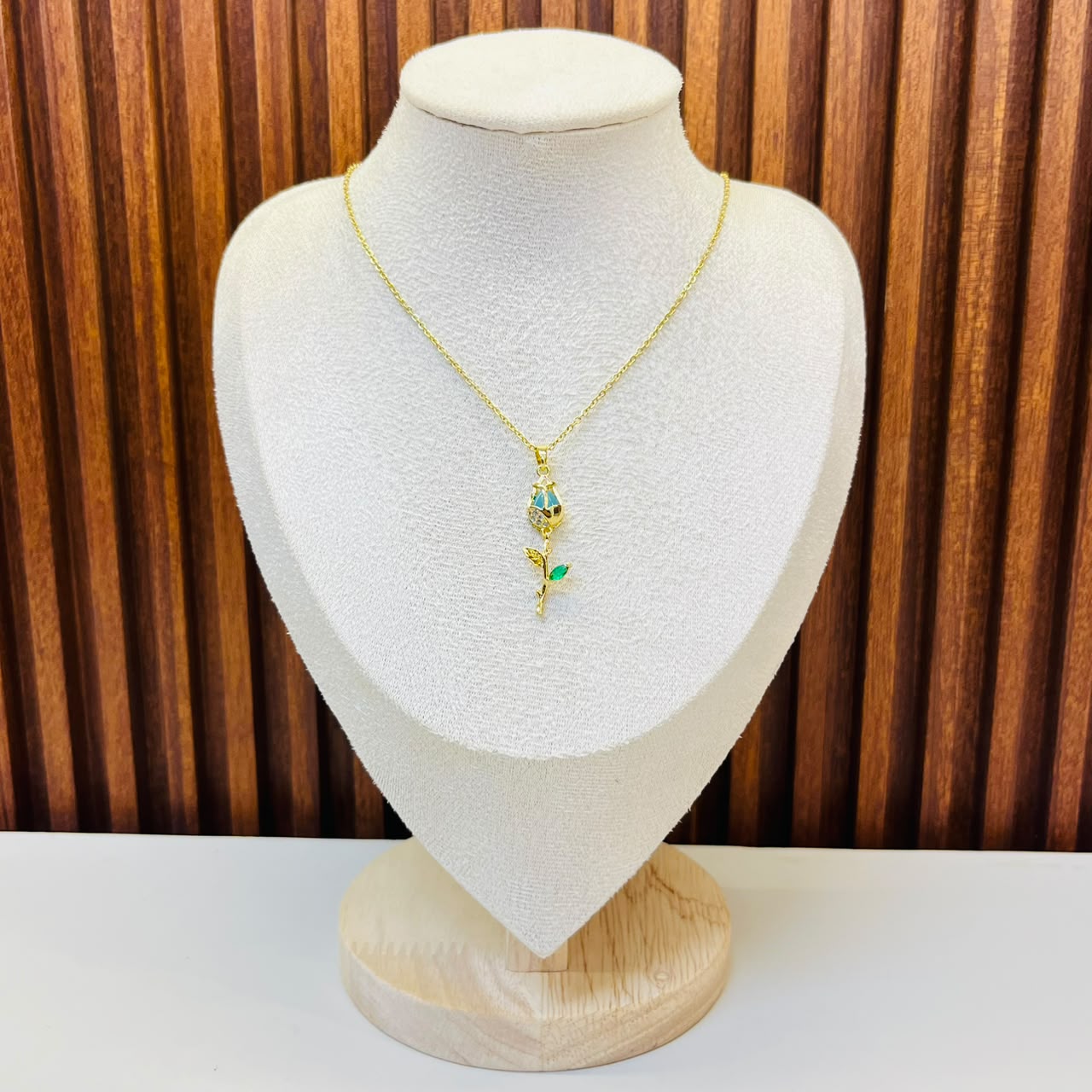 Emerald Elegance Necklace