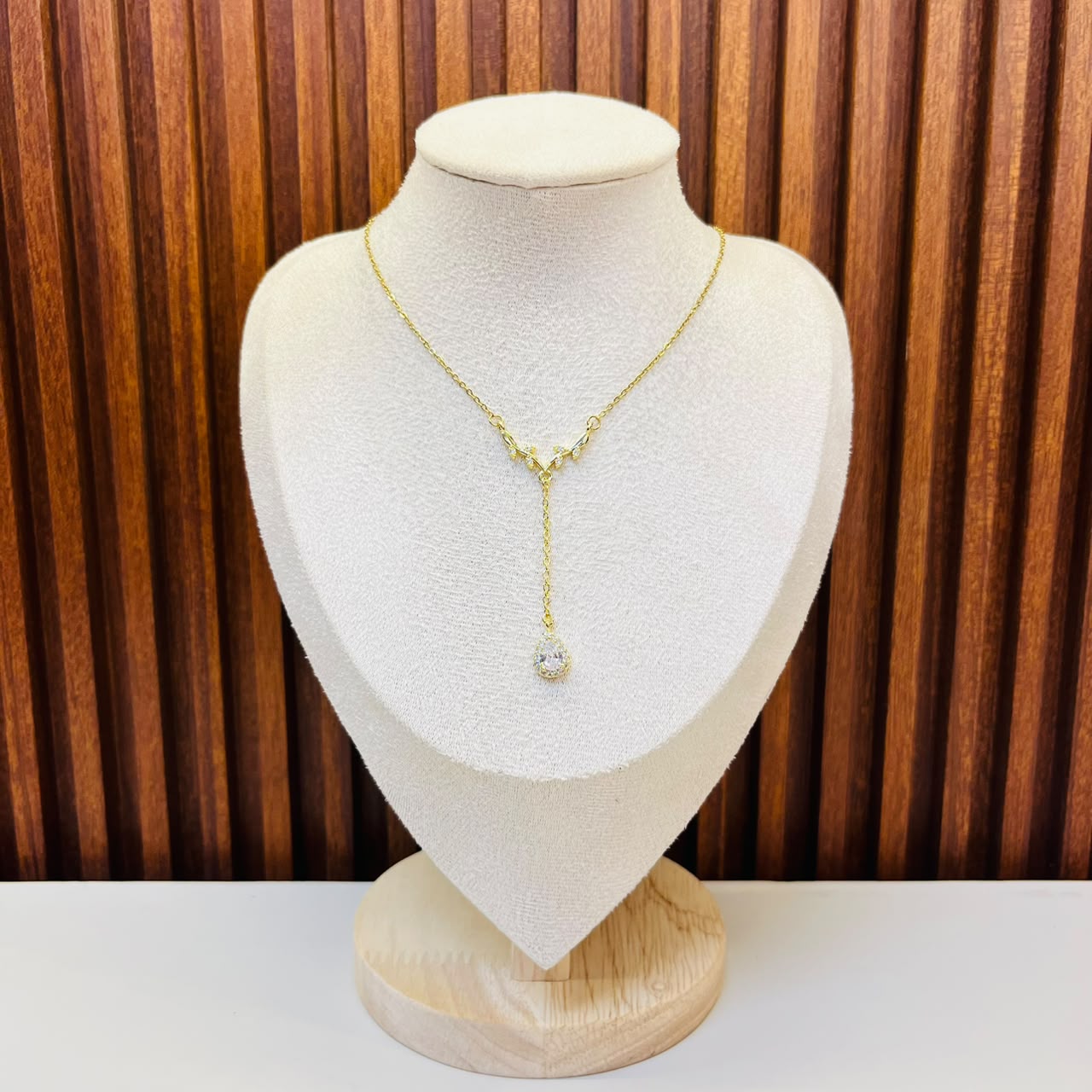 Opulent Net Necklace