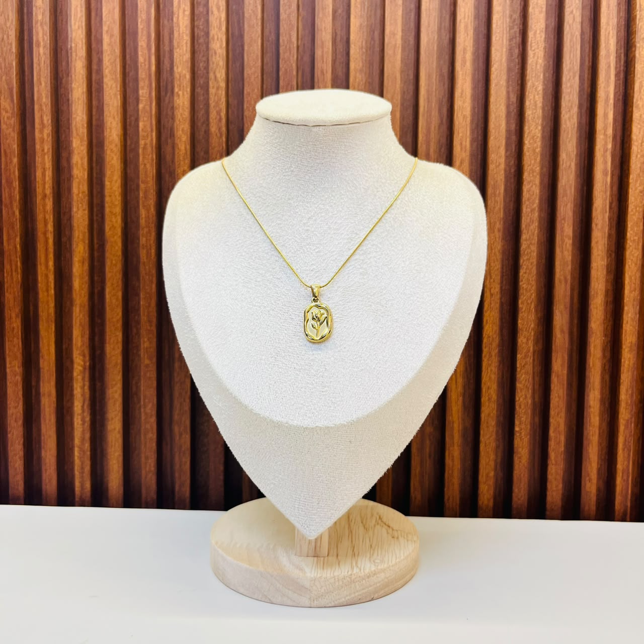 Rose  Sparkle necklace