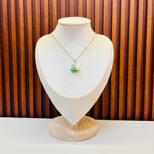 Zenith Loop Shell  Necklace