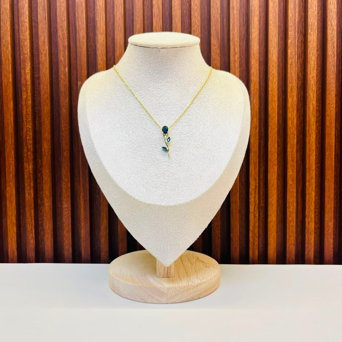 Tulip Blue Stone Necklace