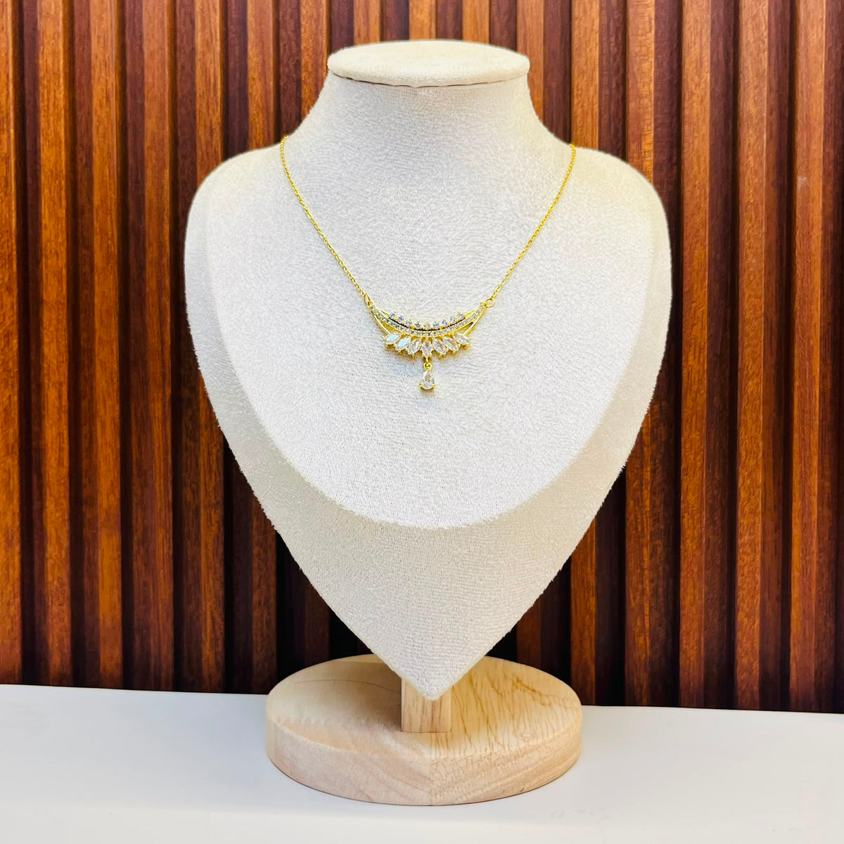 Small  Teardrop  Necklace