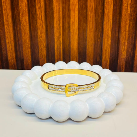Buckle Enchant Bracelet
