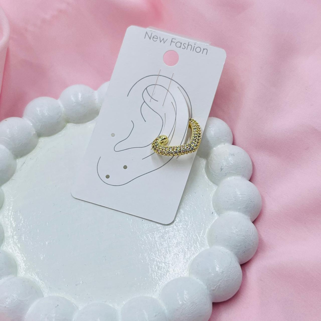 Celeste Curve Ear Cuff Earring