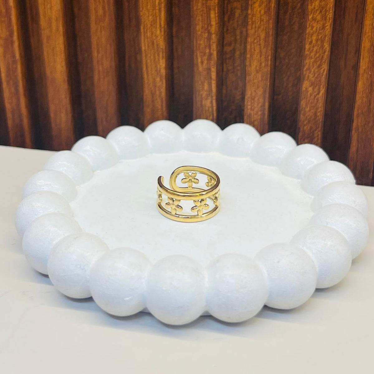Horizon Loop Ring