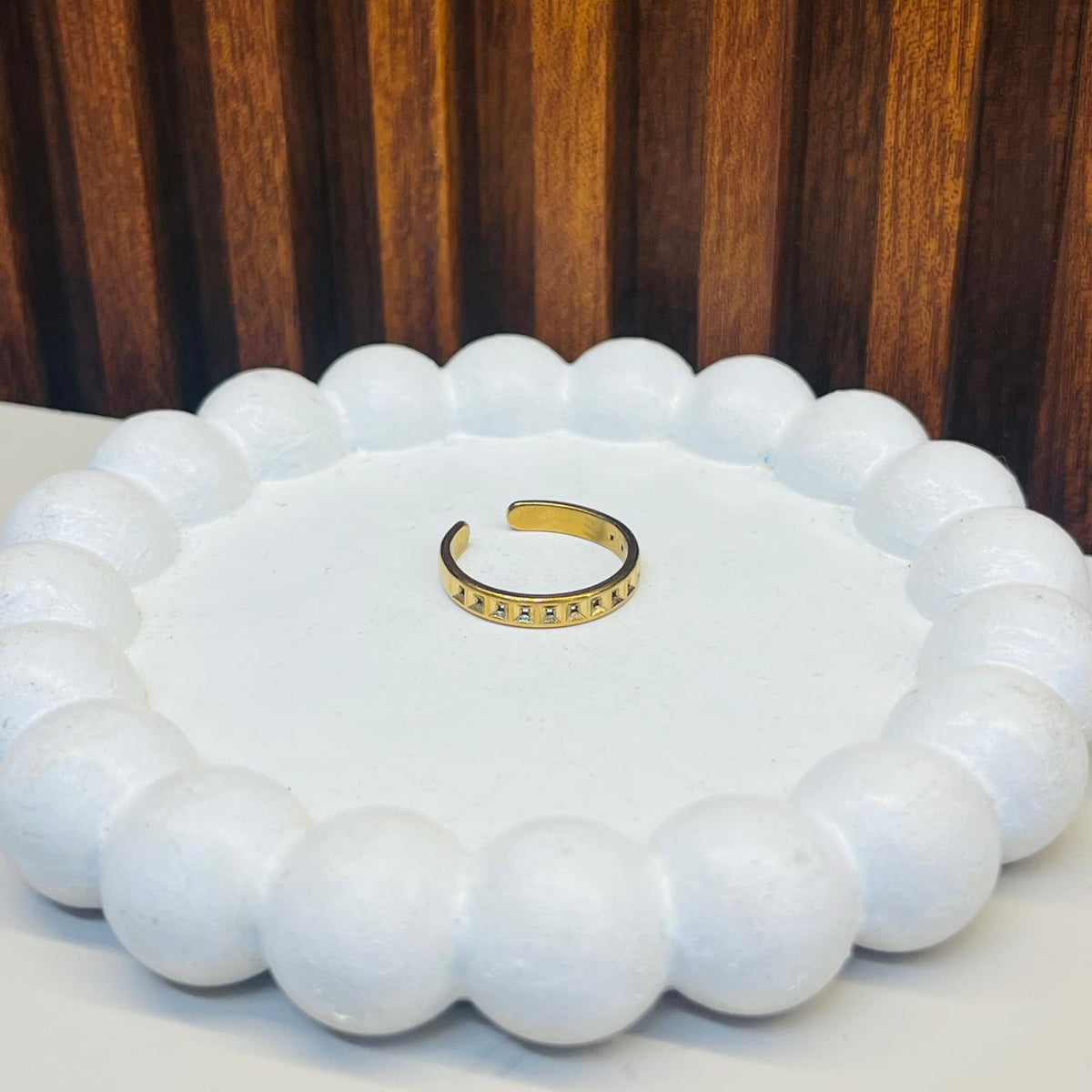 Elegant Band Ring