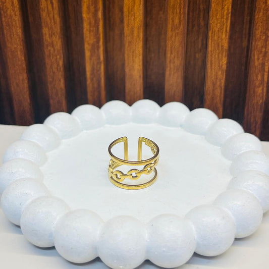 The Chain link  Ring
