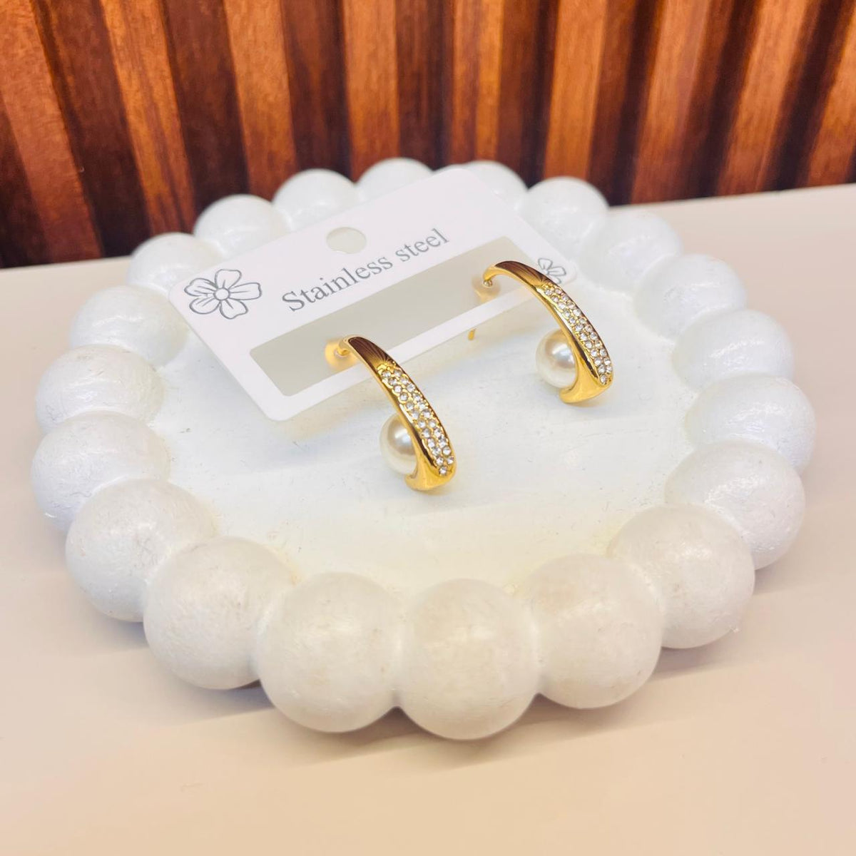 Gold Pearl Earrings