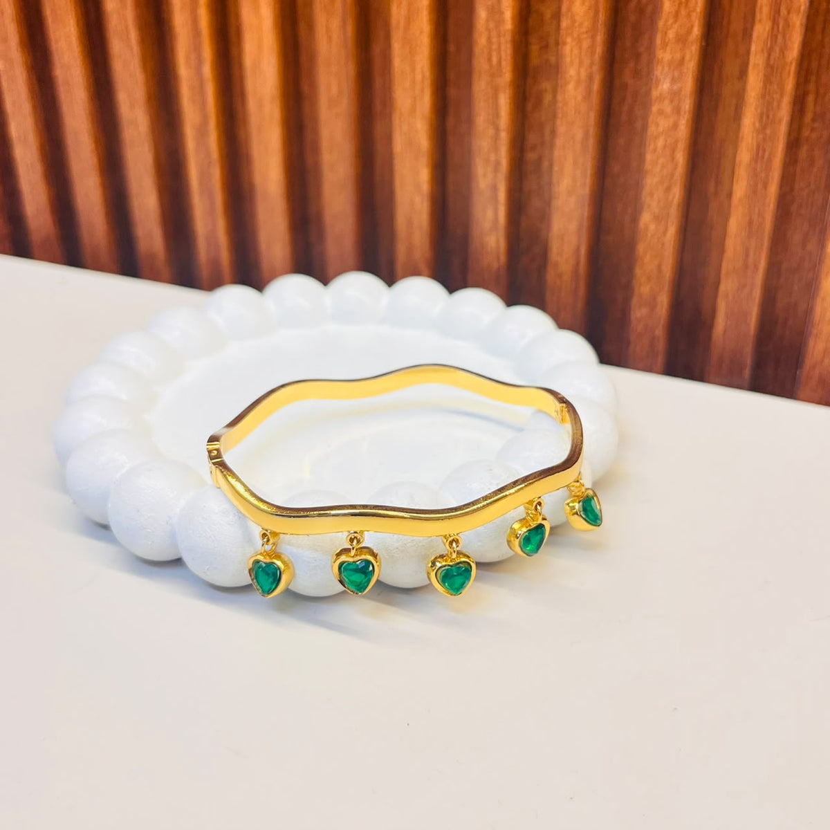 Dangling Green Heart Bracelet