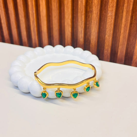 Dangling Green Heart Bracelet