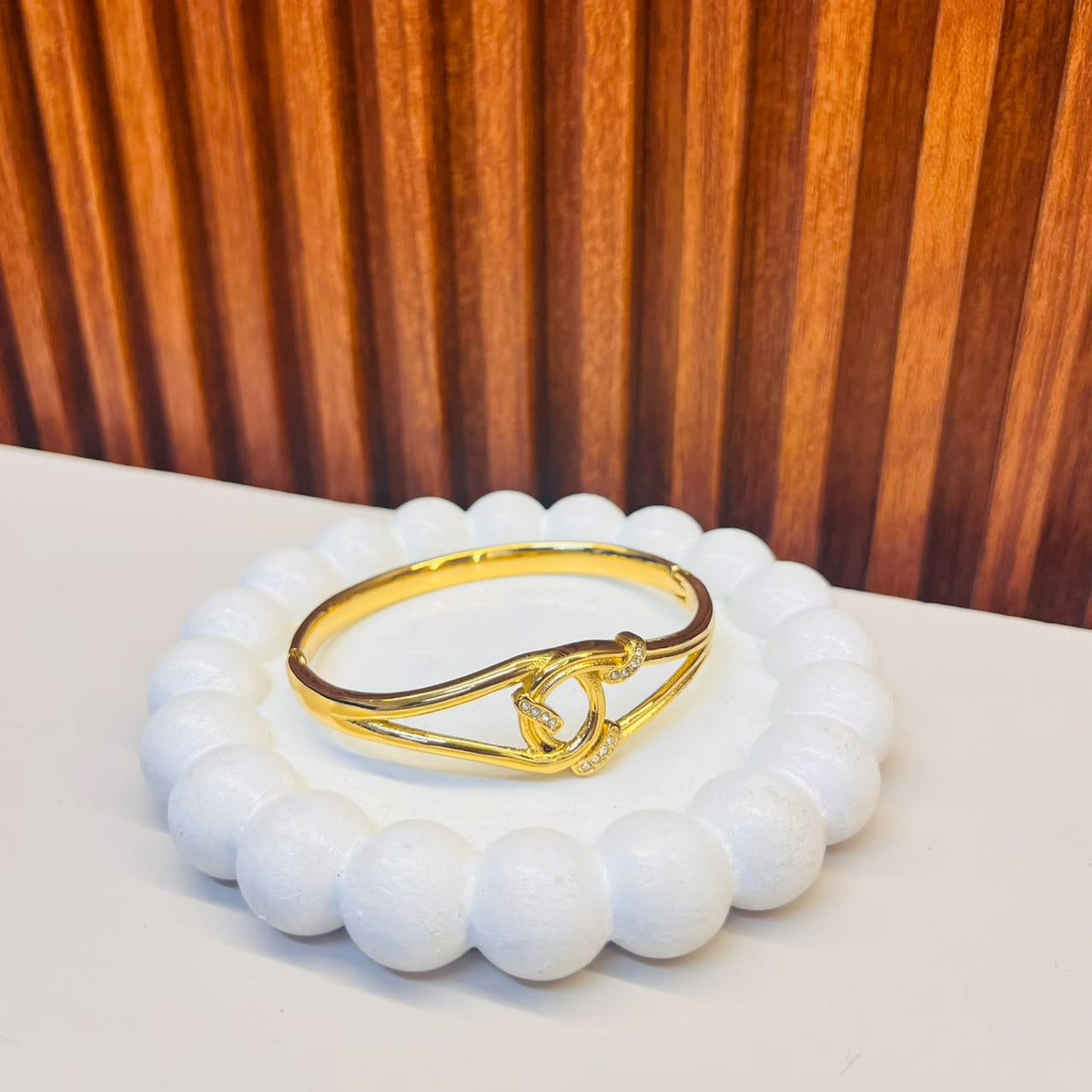 Elegant Knot Bracelet