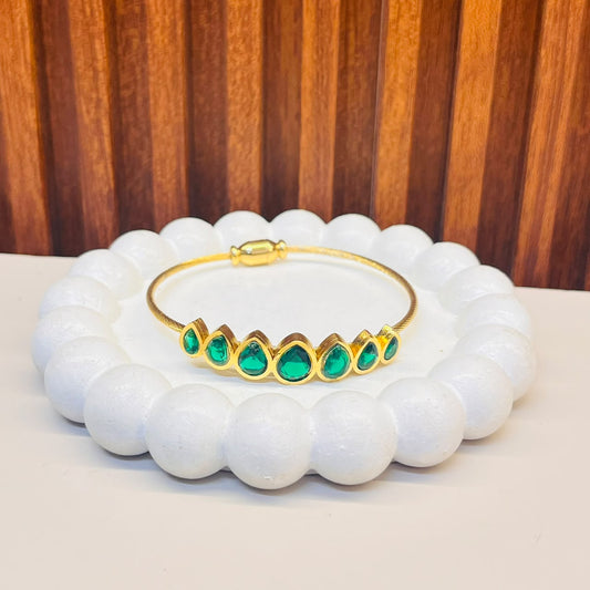 Green Teardrop Bracelet