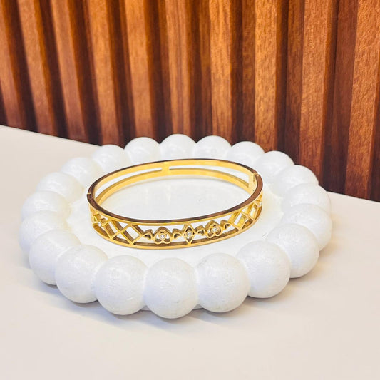Glamour Link Bracelet