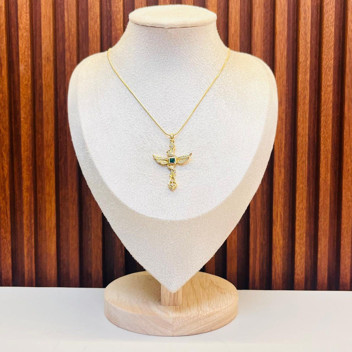 Small Green Stone Necklace