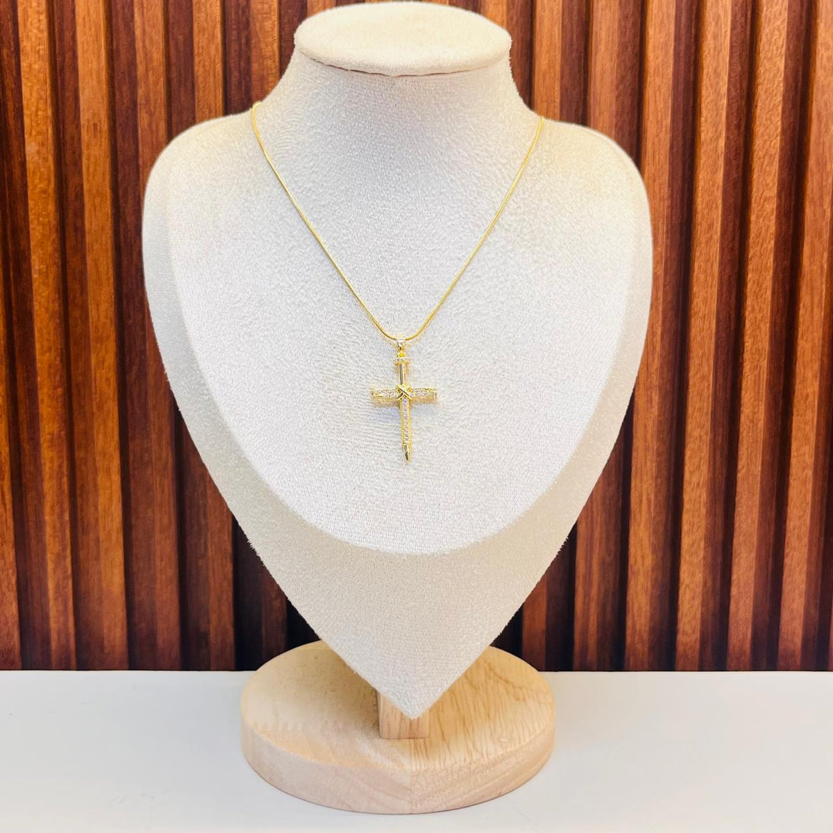Holy Cross Shine Necklace