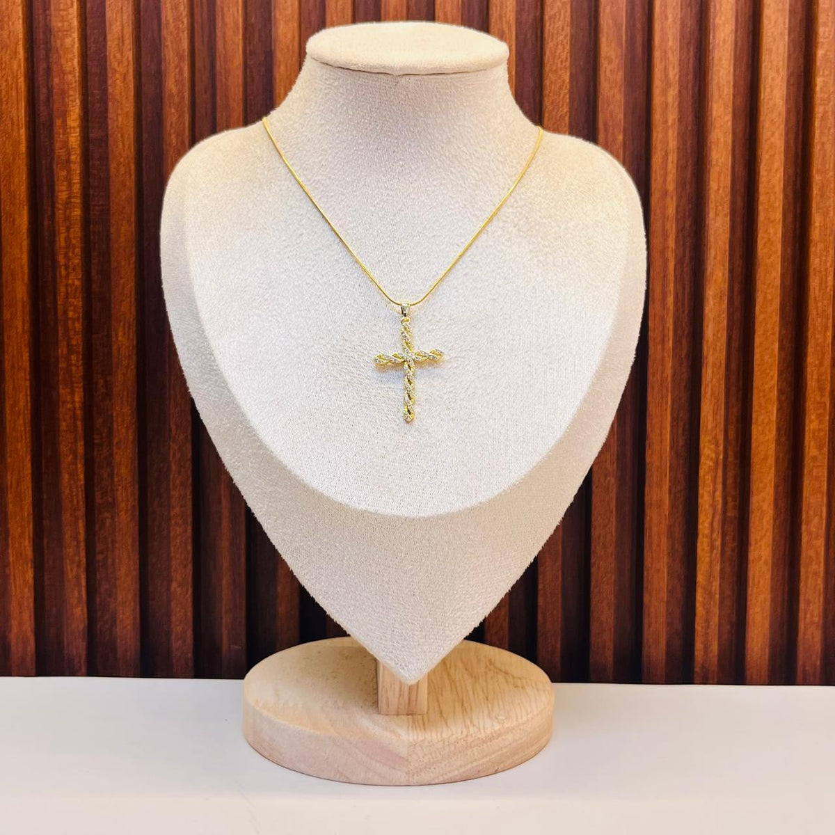 Glittering Grace Necklace