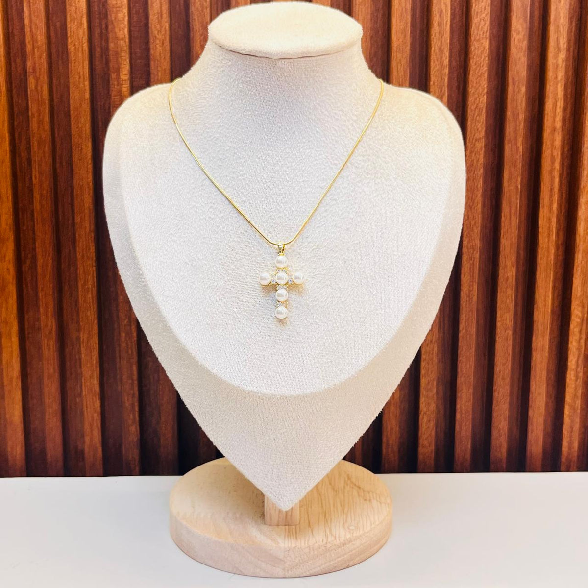Elegant Pearl Necklace