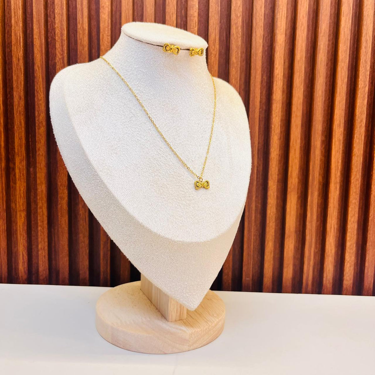 Moonlight  Pendant Set