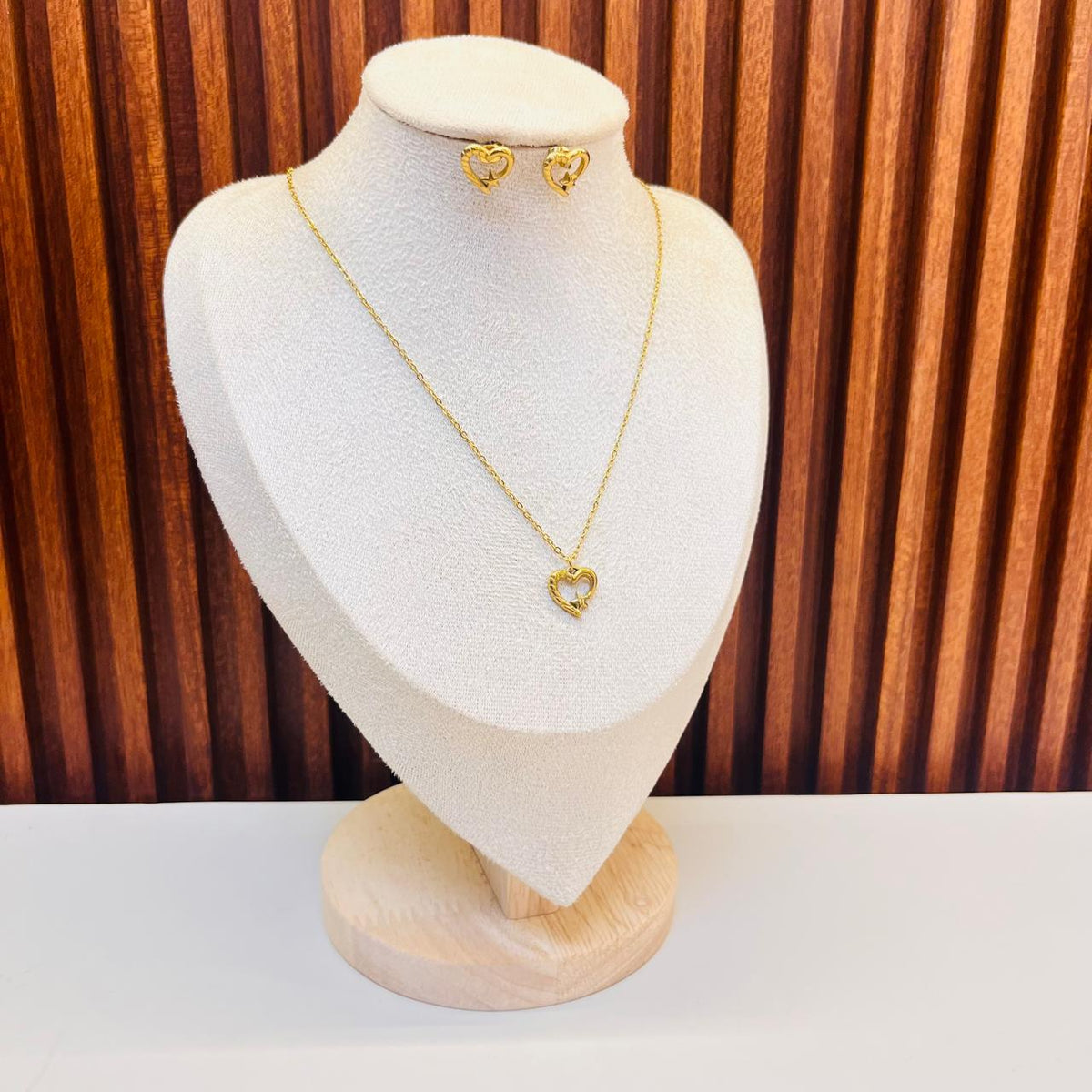 Gold Heart Star  Pendant Set