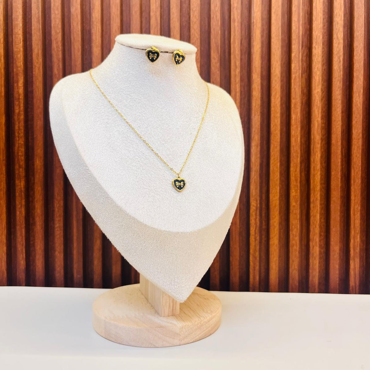 Gold Heart Bow Pendant Set