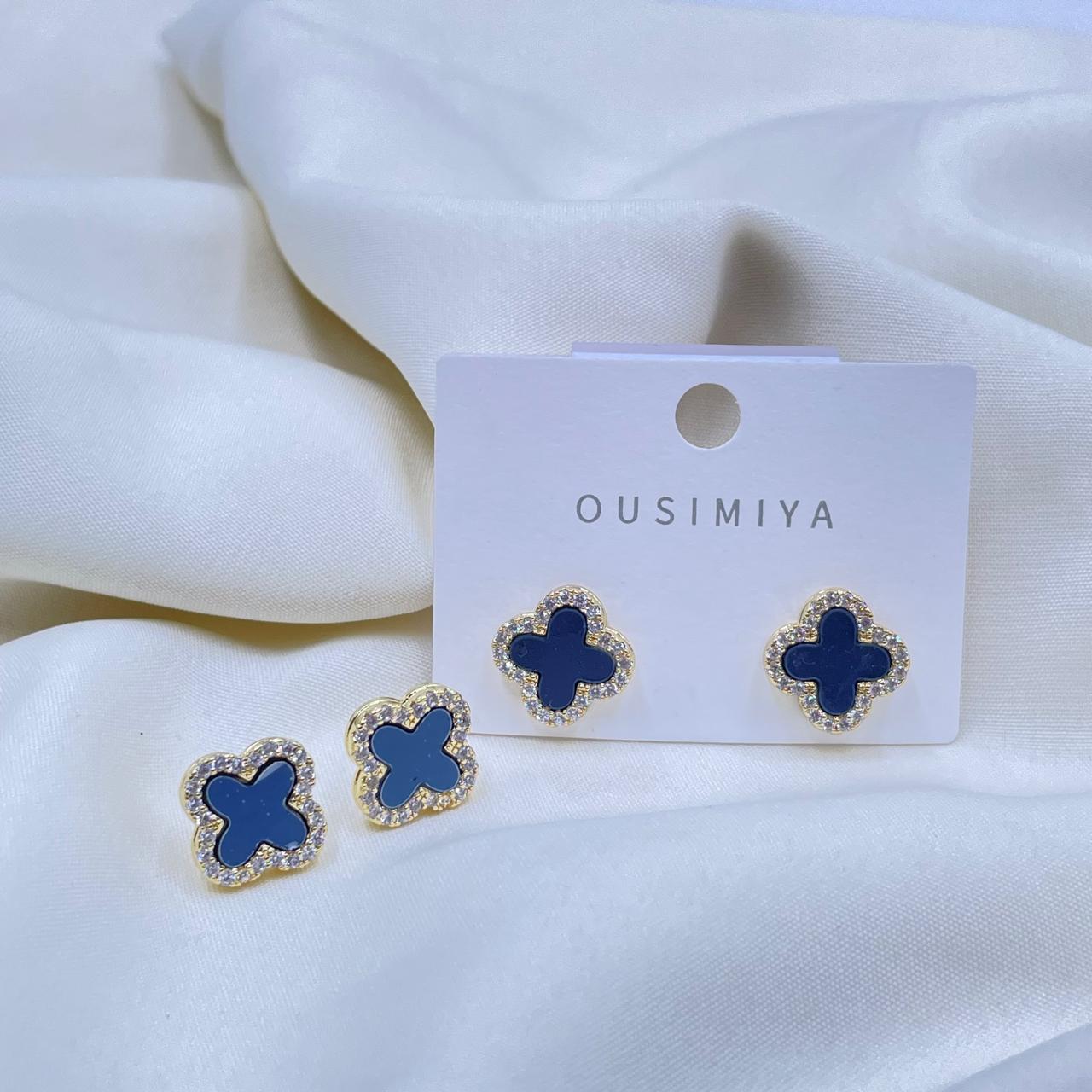 Black Petal Stud Earrings