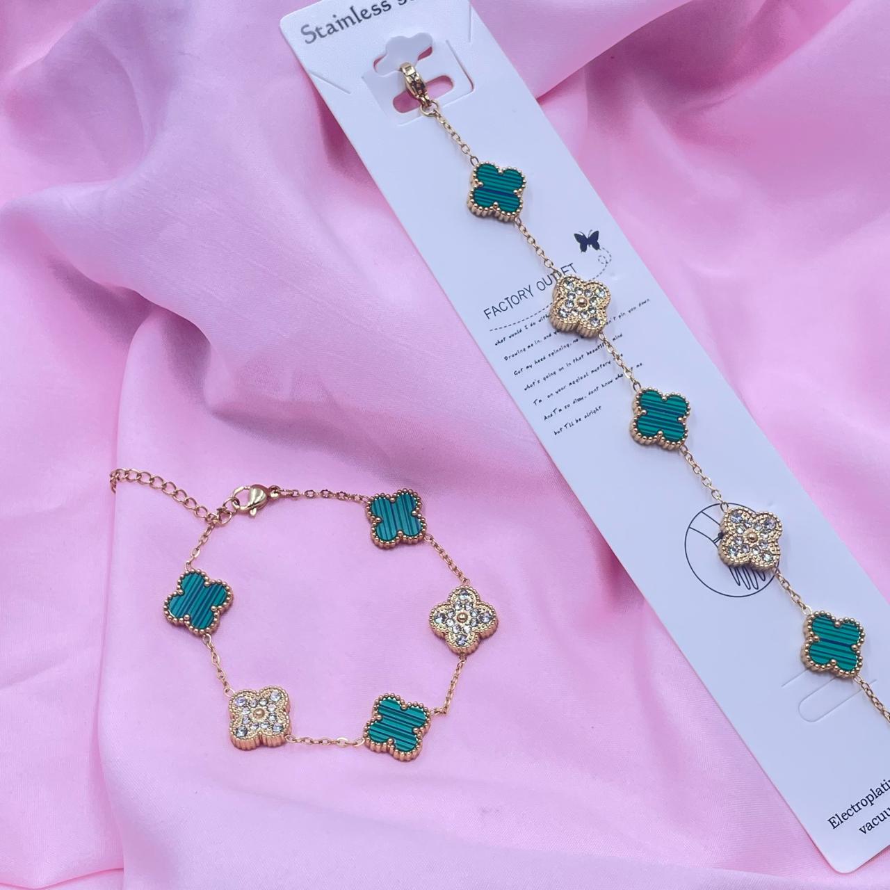 Clover With Stone  Bracelet