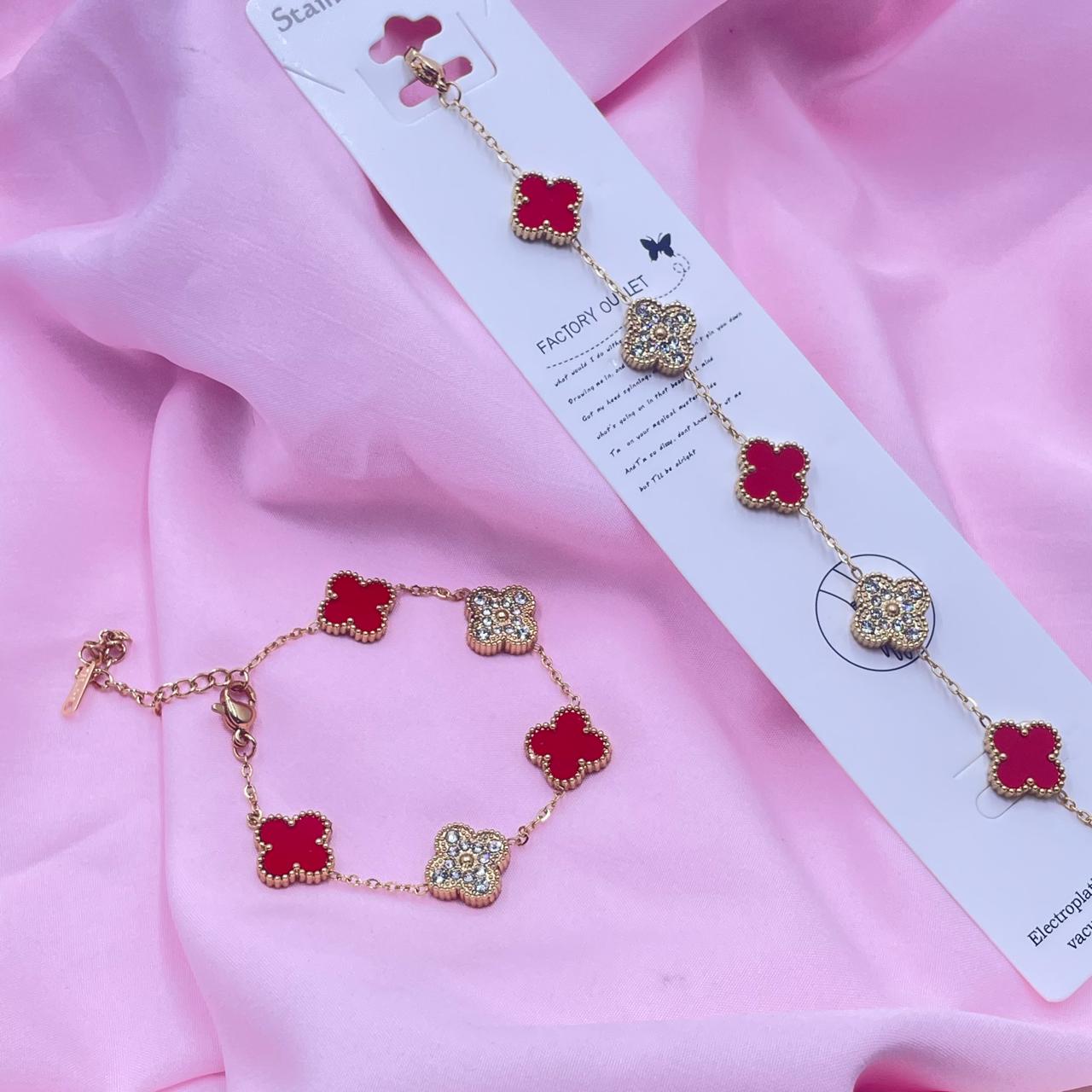 Clover With Stone  Bracelet