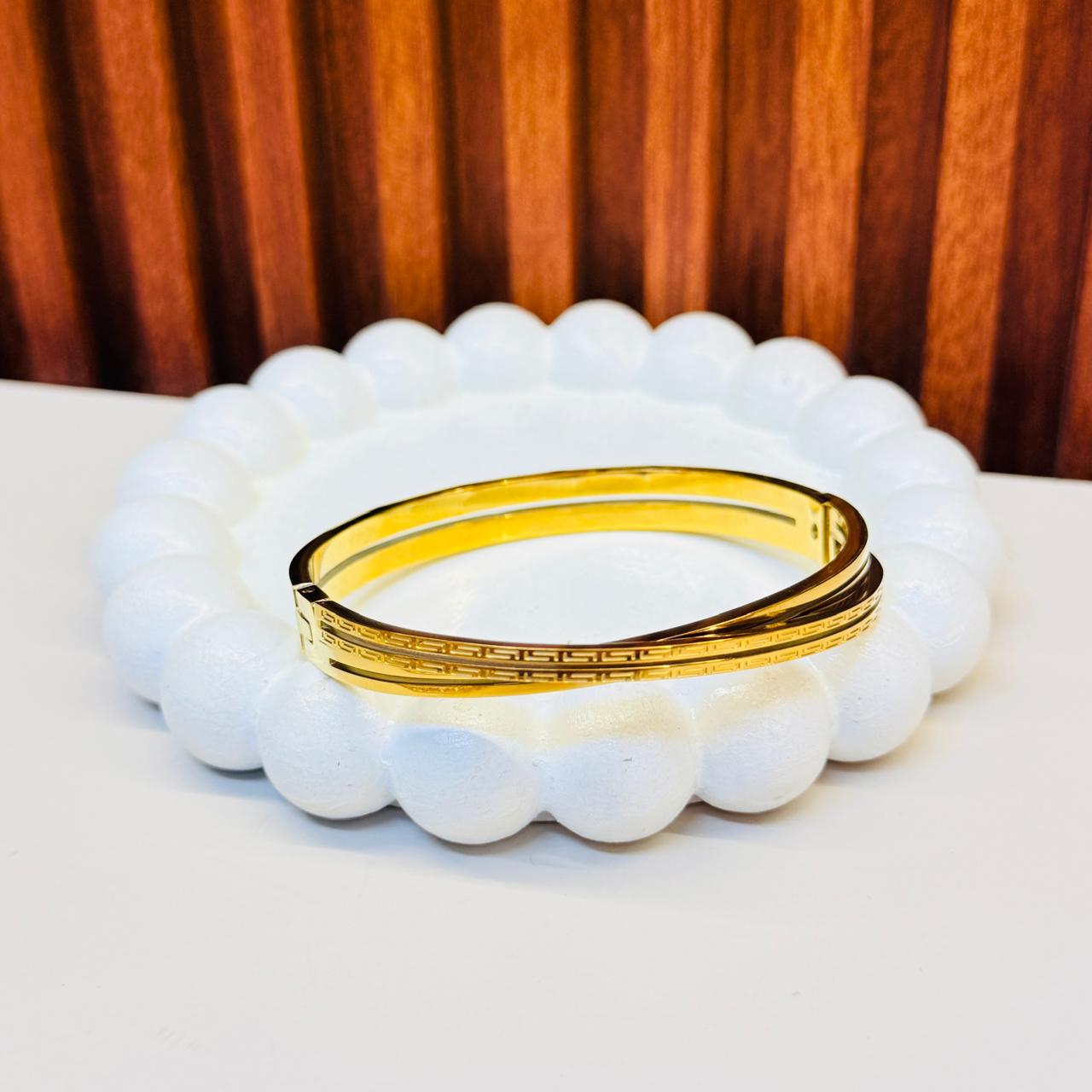 The Eternal Knot Bracelet